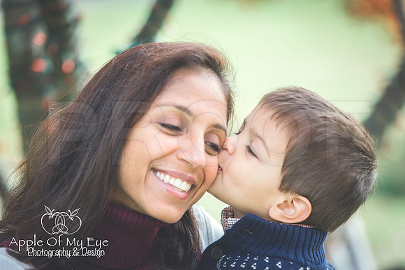 Patel_Peterson_Family_Fall_2015_Sharing-19